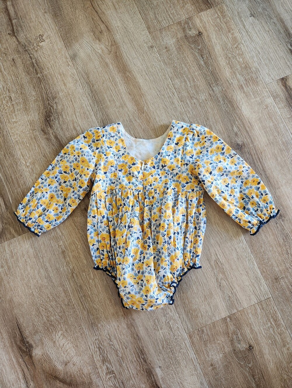 Pink Chicken Girls Yellow & Blue Floral Print Amma Bubble Onsie Size 3/6 Months - Picture 5 of 6